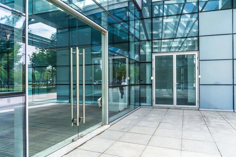 commercial glass installation